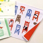画像2: 刺繍ガーゼパイルタオル　椅子と猫と犬 (2)